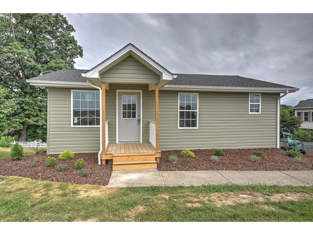 259 Eastern Star Road Kingsport, TN 37663 - Photo 1 of 32 Photo 1