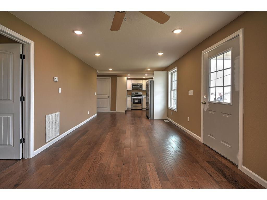 259 Eastern Star Road Kingsport, TN 37663 - Photo 4 of 32 Photo 4