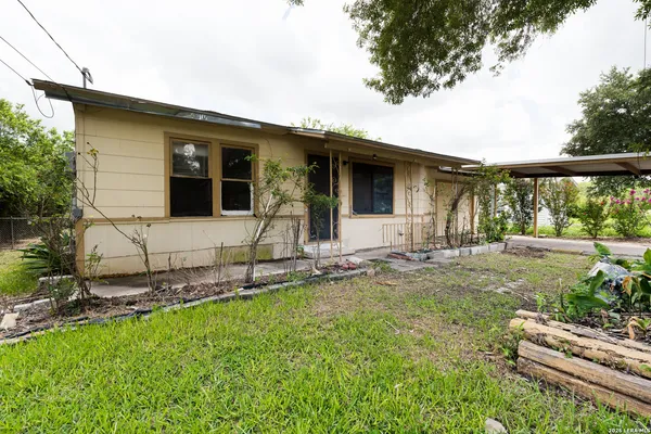 $114,999 | 204 3rd Street West, Converse, TX 78109