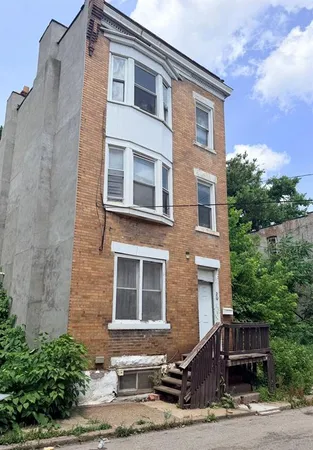 $139,000 | 2011 De Ruad Street, Pittsburgh, PA 15219