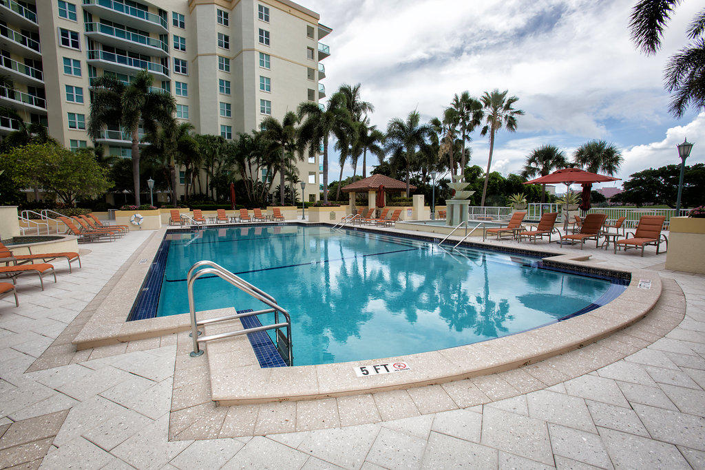 550 Southeast Mizner Boulevard, Unit B511 Boca Raton, FL 33432 - Photo 14 of 18 Pool