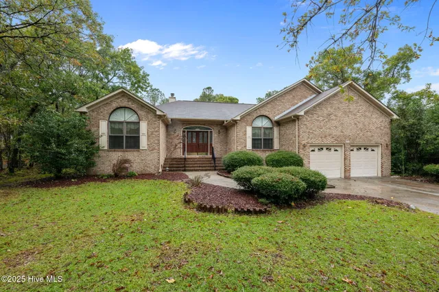 $352,500 | 6312 Albatross Drive, New Bern, NC 28560