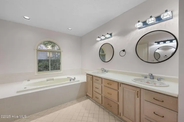 $352,500 | 6312 Albatross Drive, New Bern, NC 28560