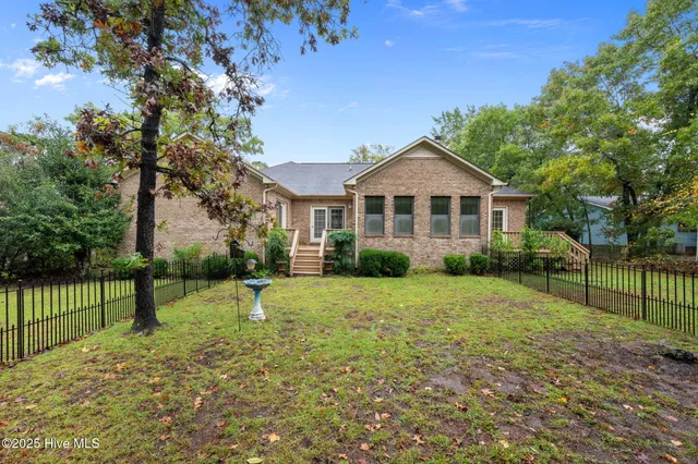 $352,500 | 6312 Albatross Drive, New Bern, NC 28560