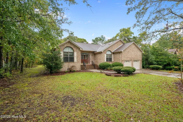 $352,500 | 6312 Albatross Drive, New Bern, NC 28560