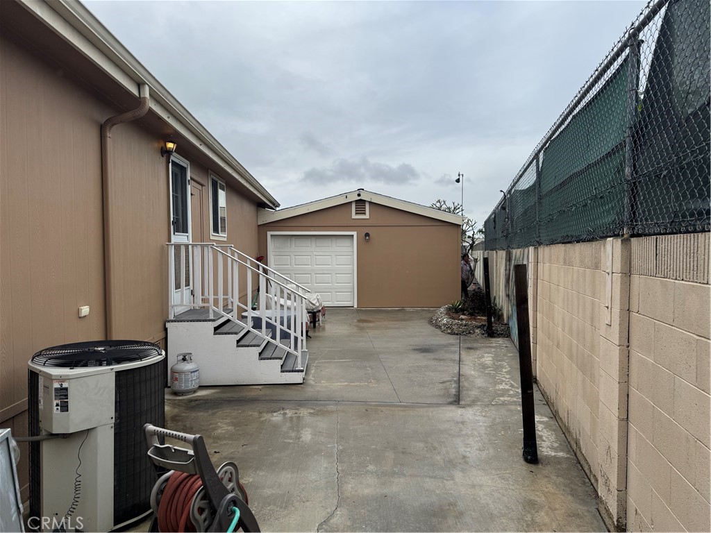 16 Magnolia Anaheim, CA 92801 - Photo 2 of 25 a view of a garage