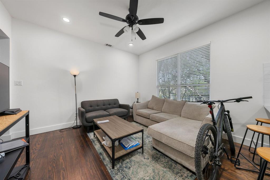 918 Elsbeth Street Dallas, TX 75208 - Photo 17 of 35