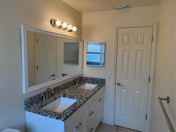 $1,250 | 824 South Lone Oak Drive, Unit B, Leesburg, FL 34748
