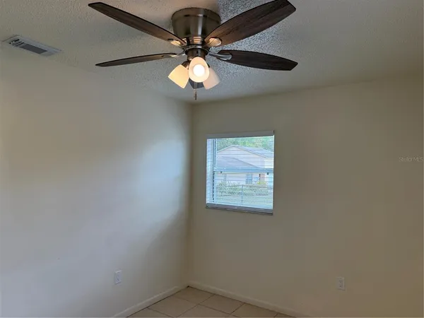 $1,250 | 824 South Lone Oak Drive, Unit B, Leesburg, FL 34748