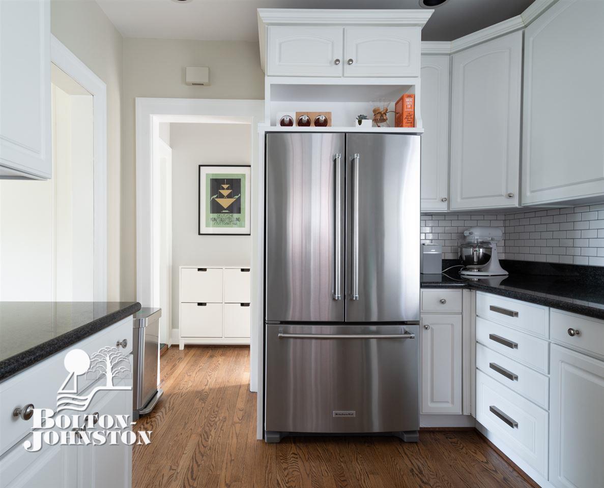 923 Washington Road Grosse Pointe, MI 48230 - Photo 18 of 56 Kitchen