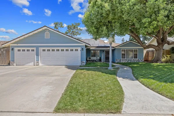 $489,000 | 2612 East Feemster Avenue, Visalia, CA 93292