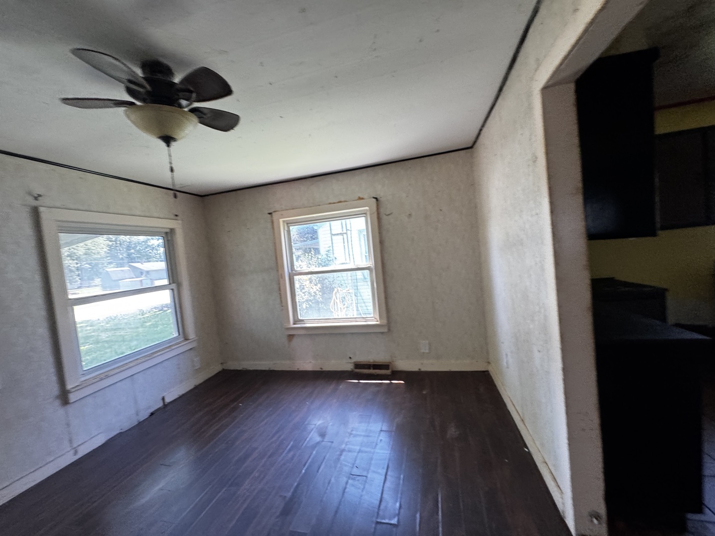1175 North Jackson Street Bushnell, IL 61422 - Photo 6 of 14