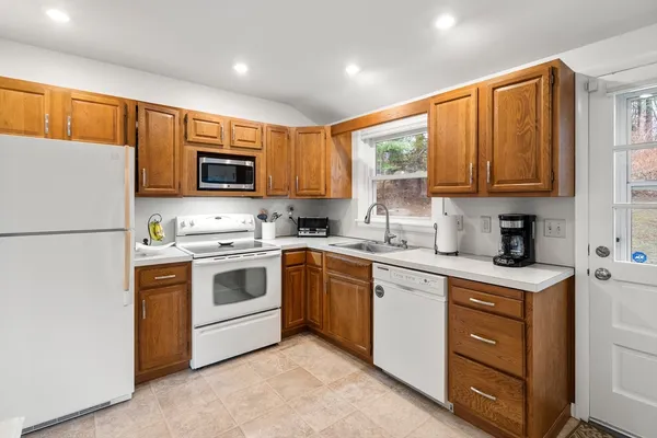 $712,000 | 43 Lanewood Avenue, Framingham, MA 01701