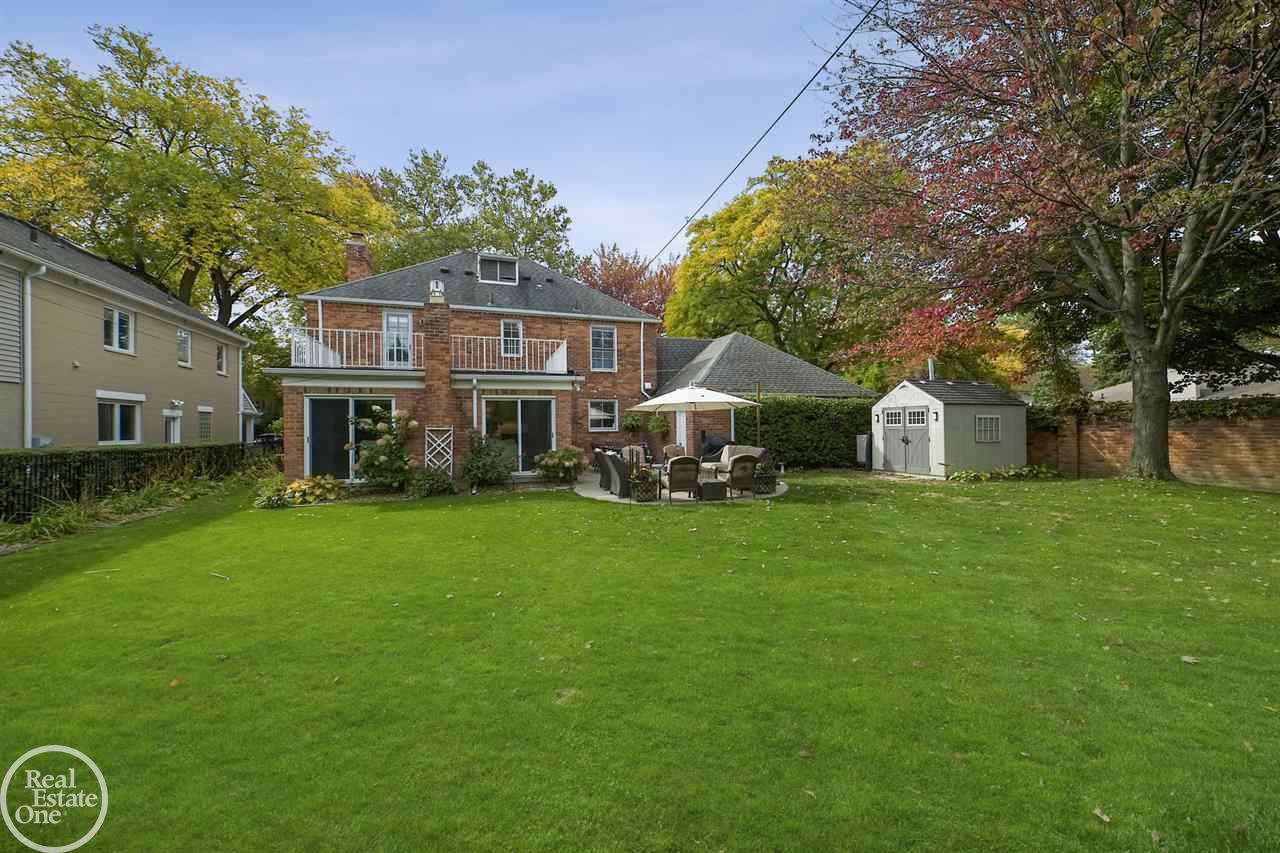 136 Moran Road Grosse Pointe, MI 48236 - Photo 46 of 51 50028565-45.JPG