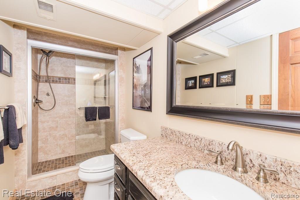 430 Mead Road Rochester, MI 48306 - Photo 42 of 61 Mead MLS-W068.jpg Full Bath in walkout lower level
