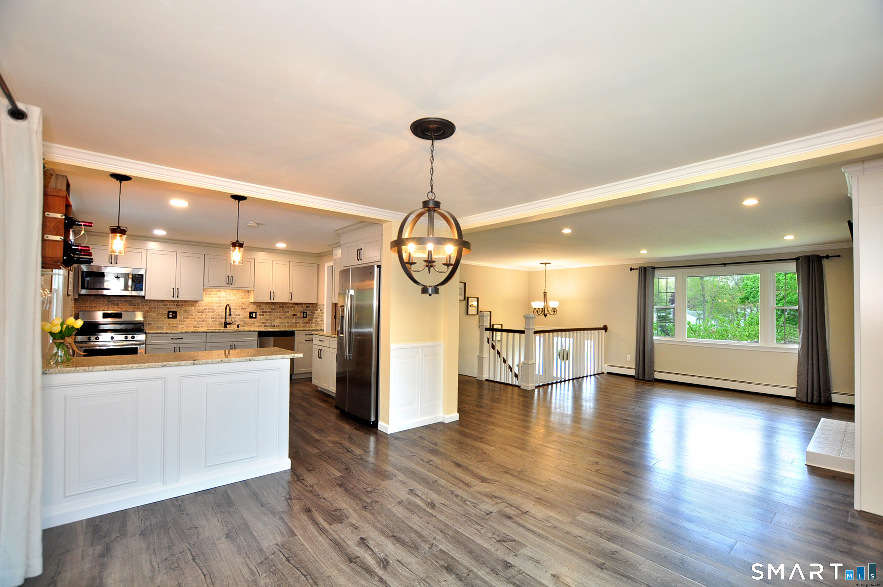 85 Winthrop Road Windsor, CT 06095 - Photo 9 of 36