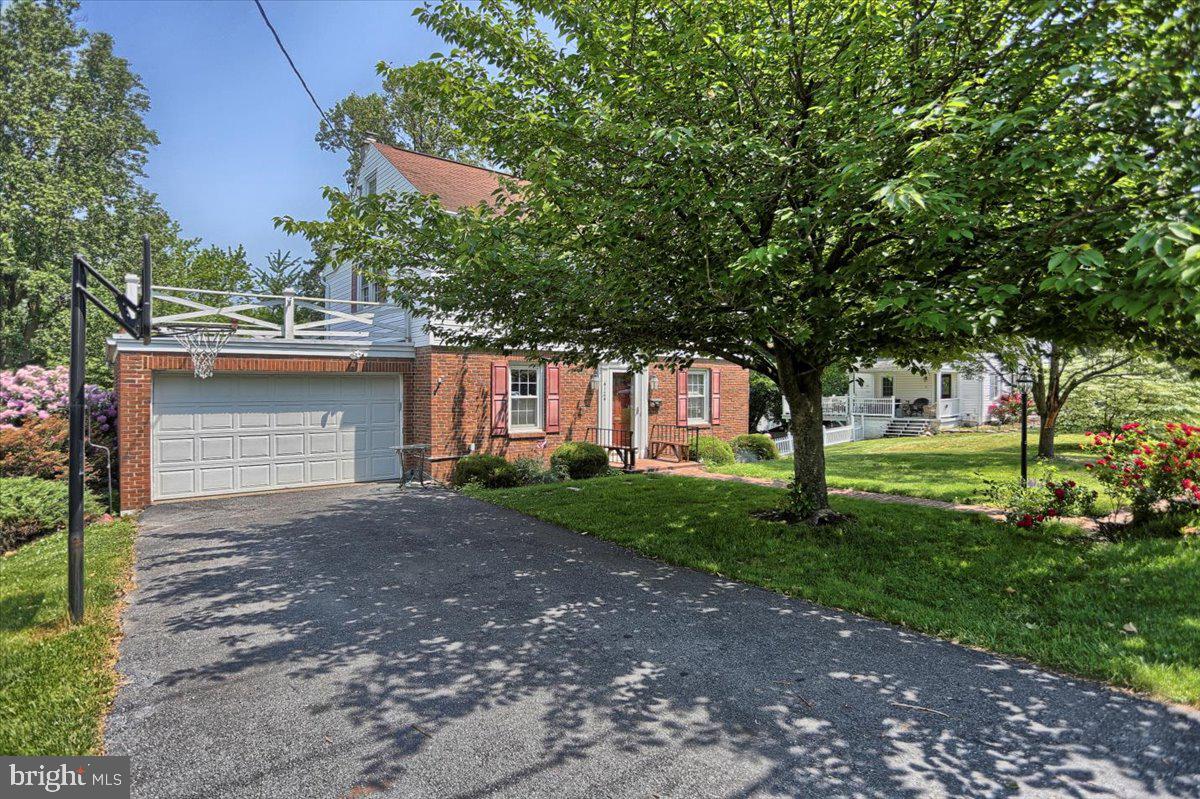 4124 Ridgeview Road Harrisburg, PA 17112 - Photo 2 of 39 Gallery Image 2
