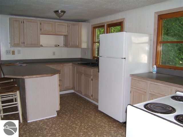 1860 Nichols Road Beulah, MI 49617 - Photo 10 of 15 1727919-9.JPG