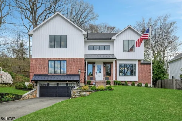 $2,675,000 | 11 Brantwood Drive, Summit, NJ 07901