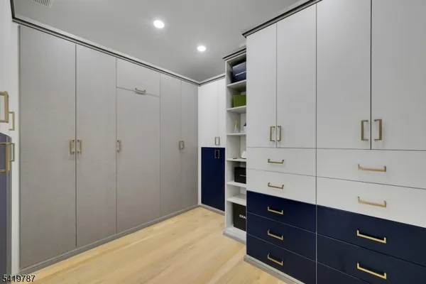 $2,675,000 | 11 Brantwood Drive, Summit, NJ 07901