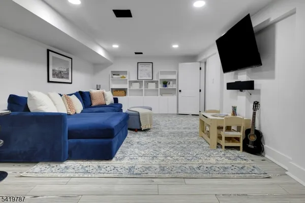 $2,675,000 | 11 Brantwood Drive, Summit, NJ 07901