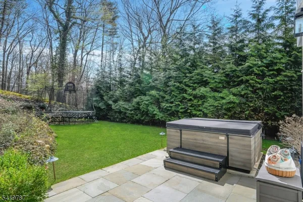 $2,675,000 | 11 Brantwood Drive, Summit, NJ 07901