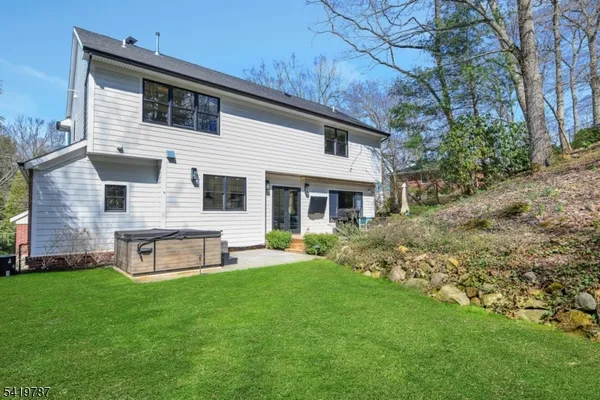 $2,675,000 | 11 Brantwood Drive, Summit, NJ 07901