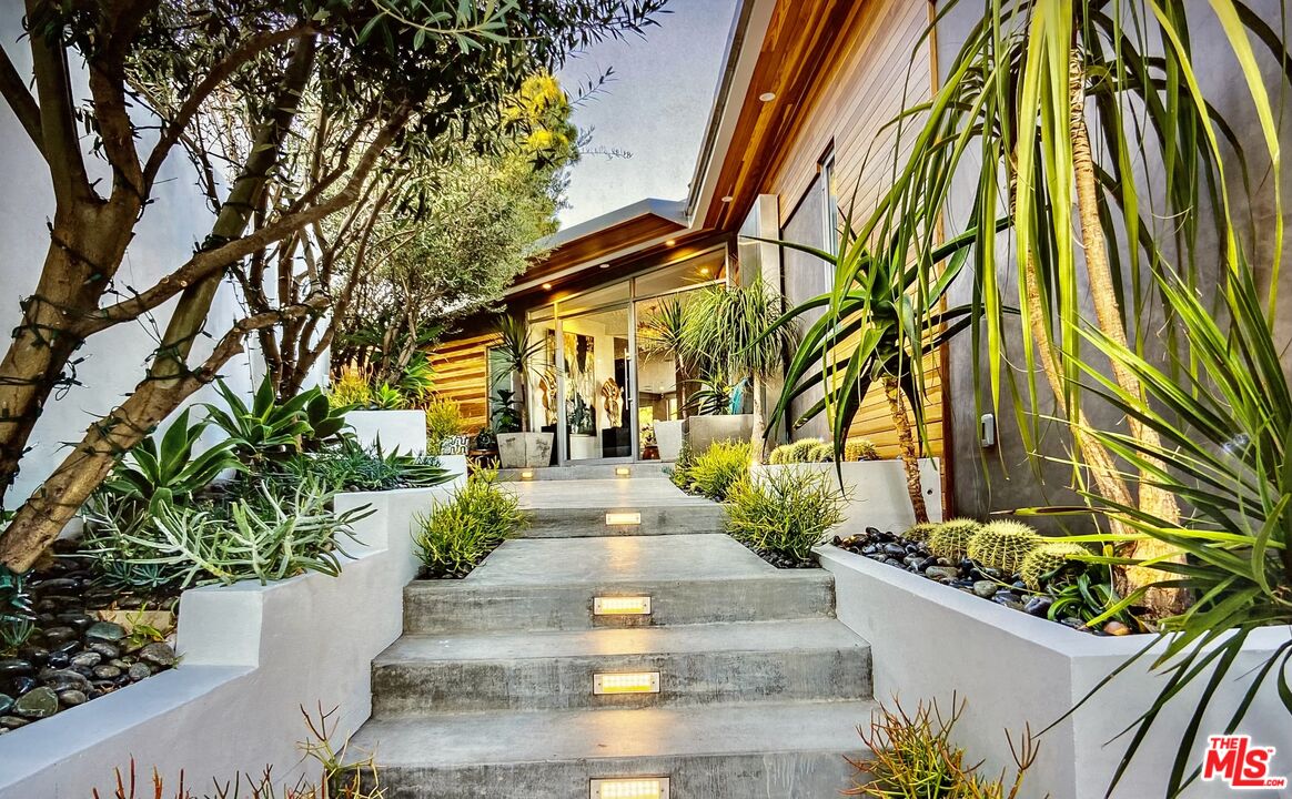 2500 Vasanta Way Los Angeles, CA 90068 - Photo 1 of 22 a view of an outdoor space