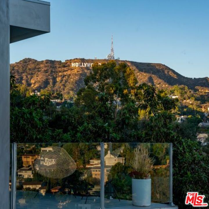 2500 Vasanta Way Los Angeles, CA 90068 - Photo 18 of 22 a view of outdoor space and city view