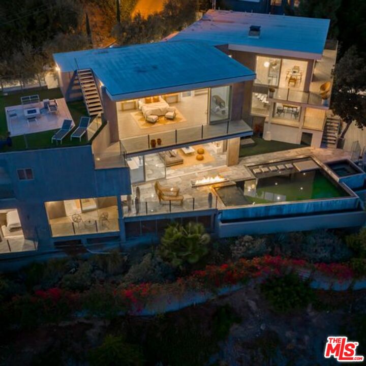 2500 Vasanta Way Los Angeles, CA 90068 - Photo 19 of 22 a view of an outdoor sitting area