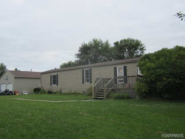 2596 Bishop Road Hartland, NY 14008 - Photo 1 of 1 Exterior Front Front of property showing 2 car det