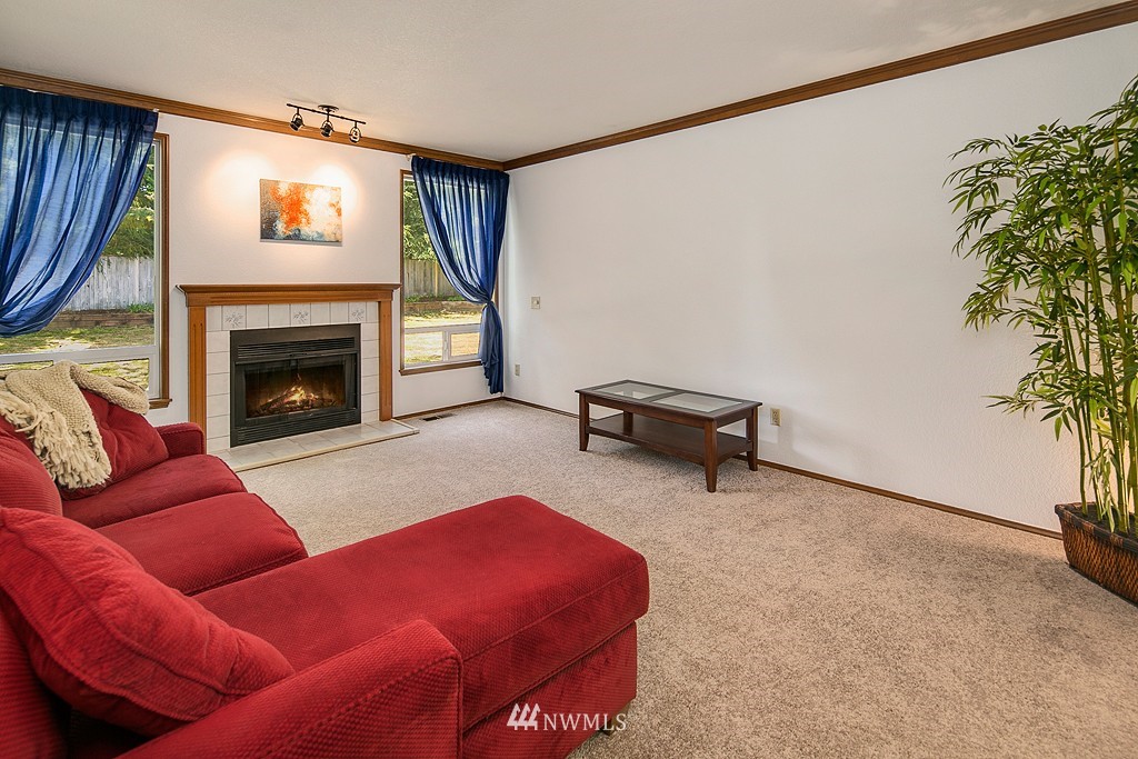 24216 15th Place Southeast Bothell, WA 98021 - Photo 2 of 14