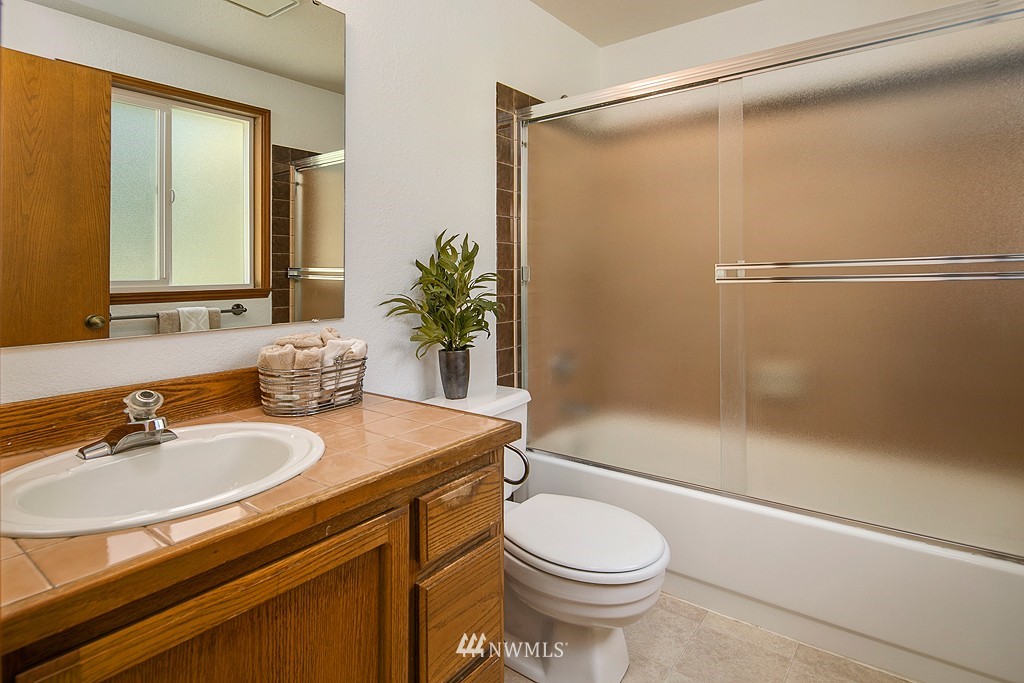 24216 15th Place Southeast Bothell, WA 98021 - Photo 11 of 14