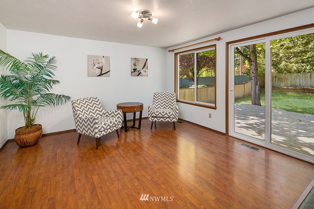 24216 15th Place Southeast Bothell, WA 98021 - Photo 3 of 14