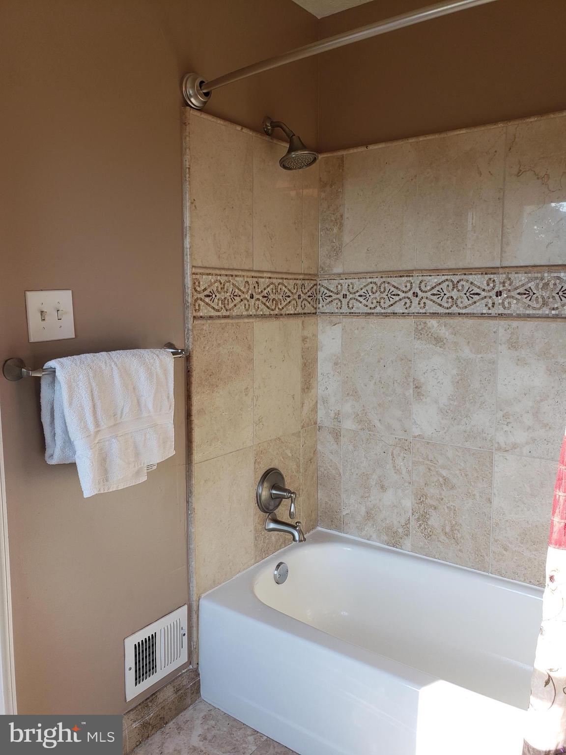 7375 Stream Way Springfield, VA 22152 - Photo 33 of 38 Gallery Image 33