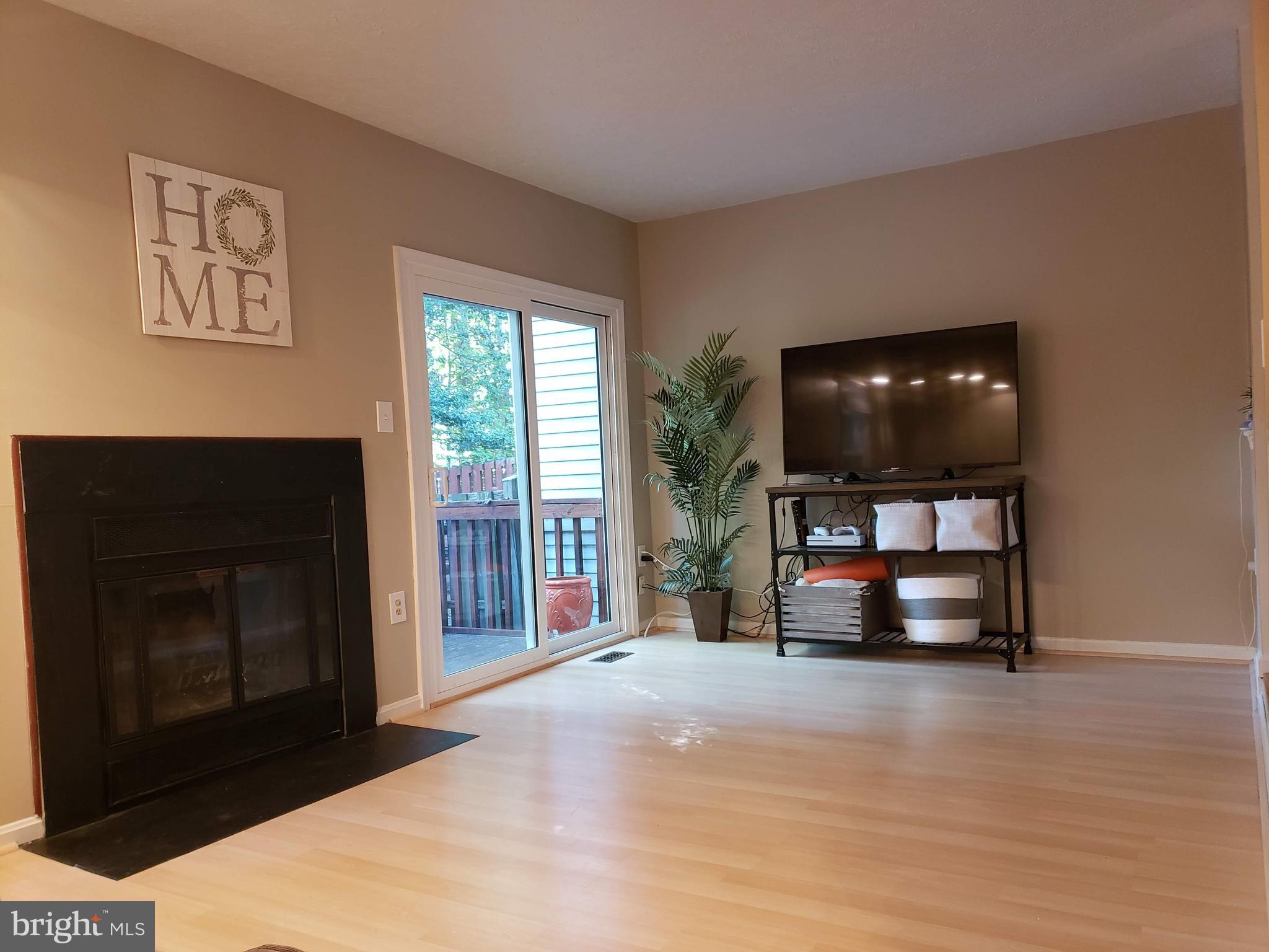 7375 Stream Way Springfield, VA 22152 - Photo 9 of 38 Gallery Image 9