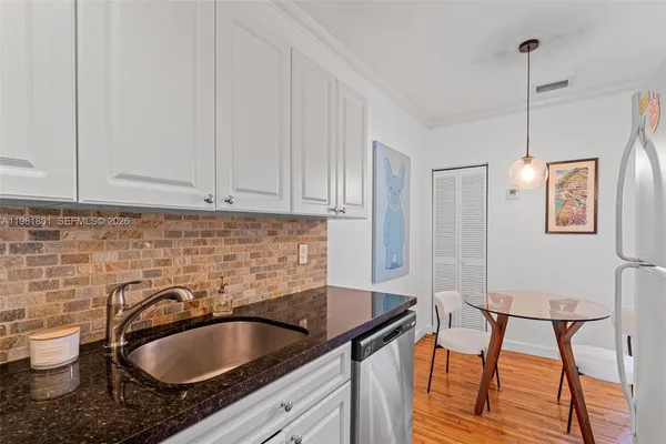 $2,150 | 45 Antilla Avenue, Unit 3C, Coral Gables, FL 33134