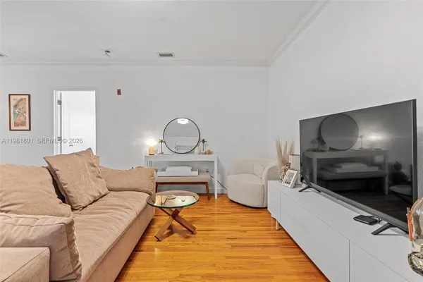 $2,150 | 45 Antilla Avenue, Unit 3C, Coral Gables, FL 33134