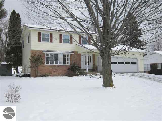 542 Bloomfield Road Traverse City, MI 49686 - Photo 1 of 33 1741429.JPG