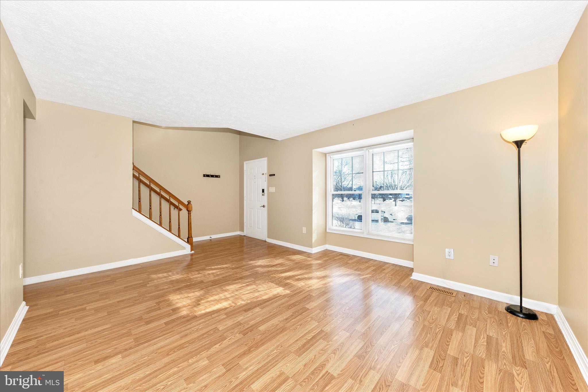 2160 Collingwood Lane Frederick, MD 21702 - Photo 5 of 82 Living Room