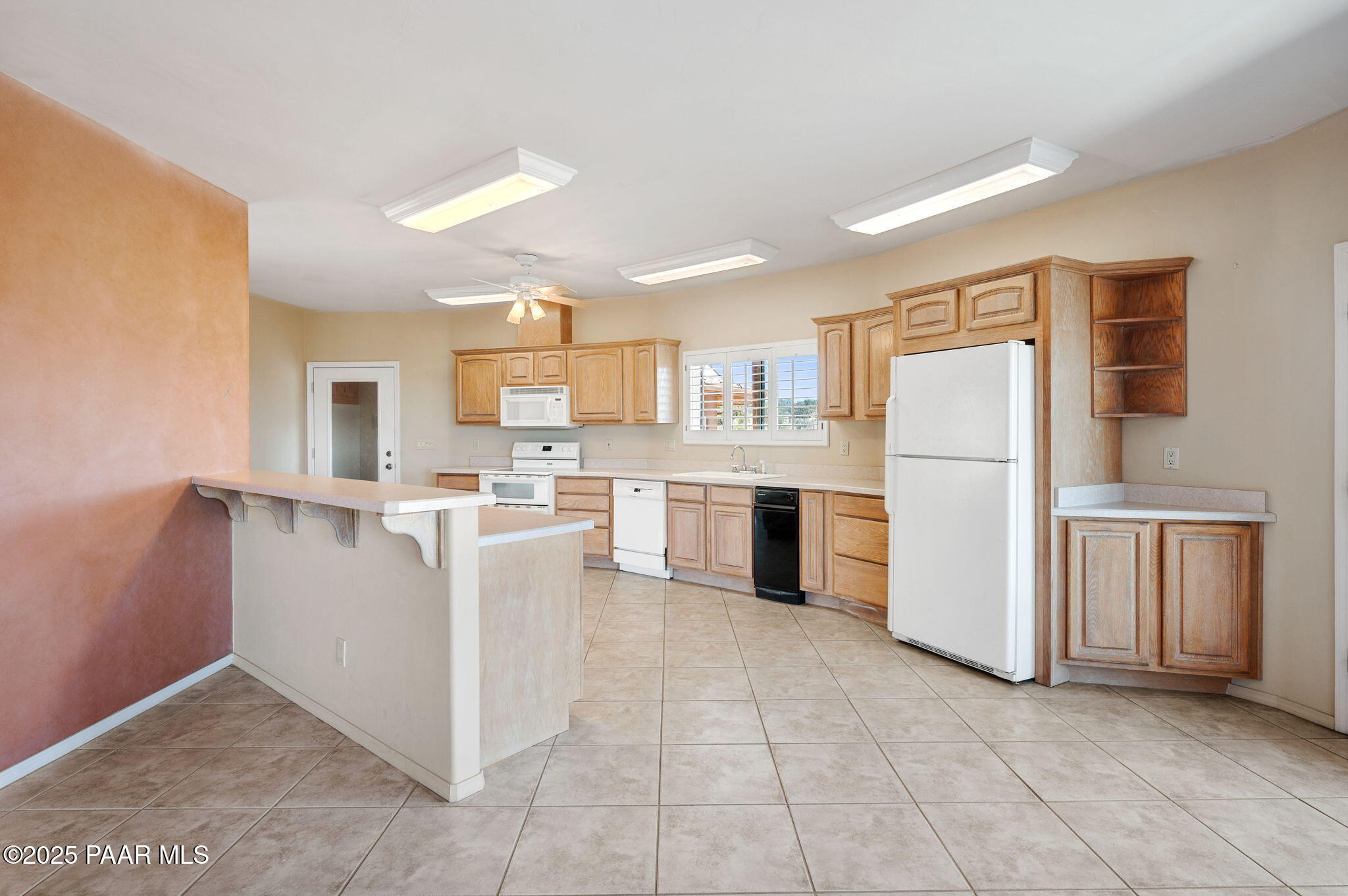 18900 Butte Pass Road Prescott, AZ 86305 - Photo 10 of 45 Main Kitchen