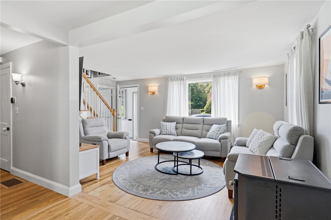 25 King Road Middletown, RI 02842 - Photo 14 of 44