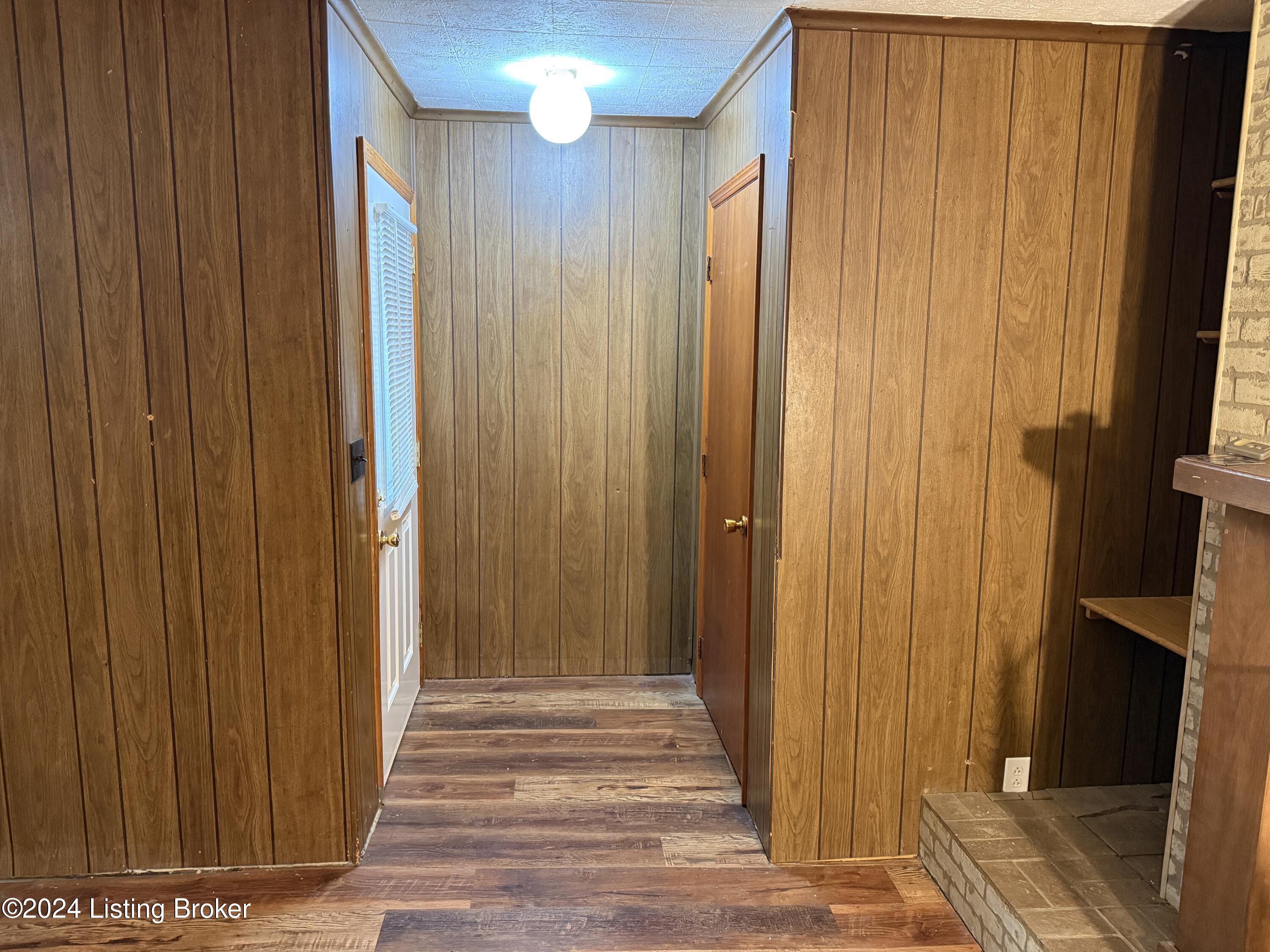 425 Sheep Pen Road Frankfort, KY 40601 - Photo 5 of 23 front door and closet