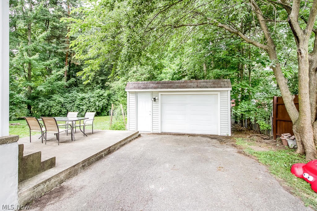 225 Eastland Road Berea, OH 44017 - Photo 20 of 25
