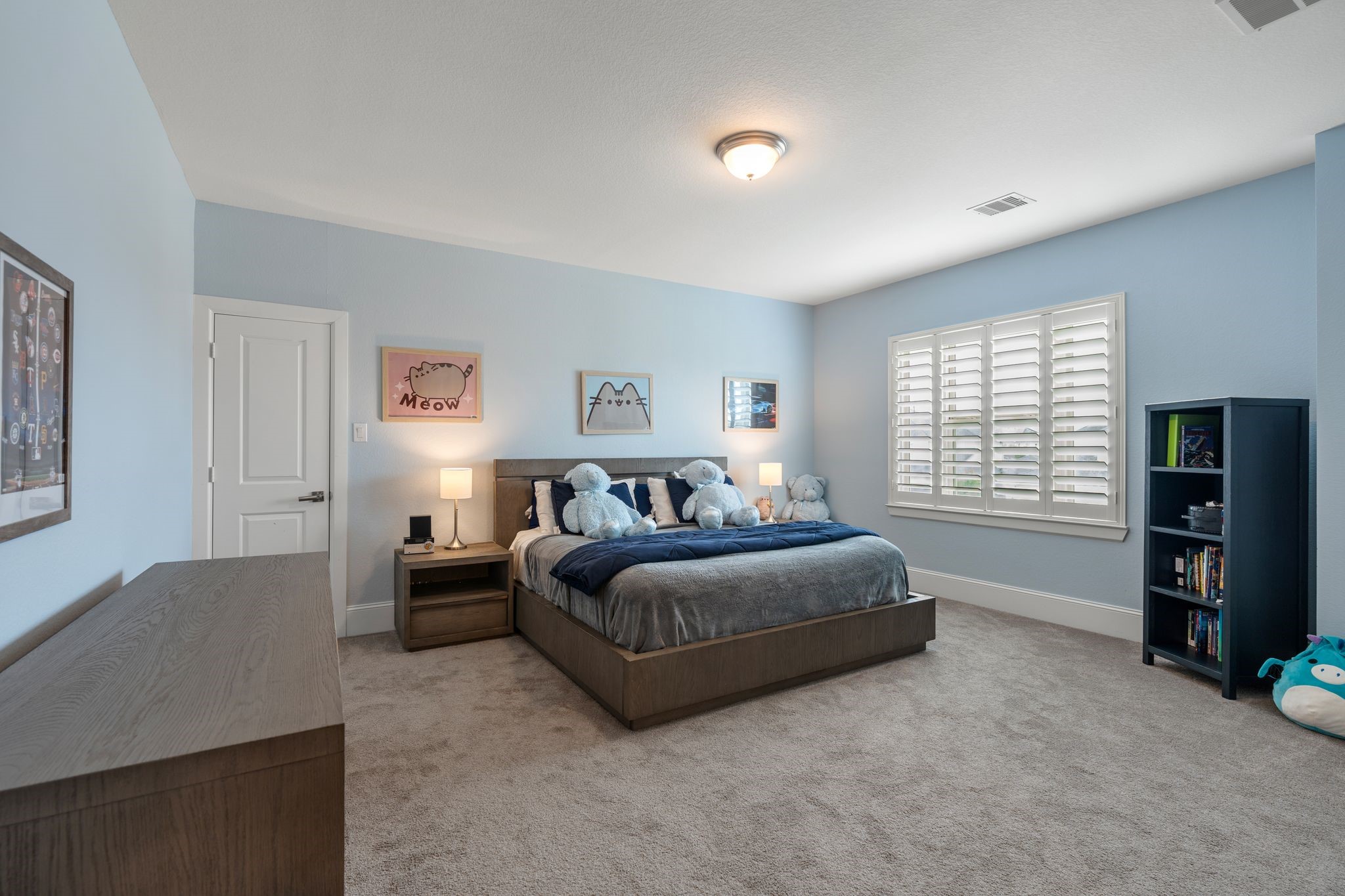 2926 Fairmont Ridge Lane Katy, TX 77494 - Photo 35 of 49 a spacious bedroom with a bed and a window