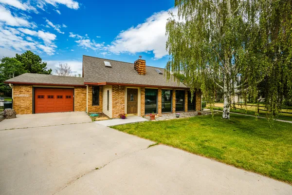 $395,900 | 500 Fullerton Avenue, Buffalo, WY 82834