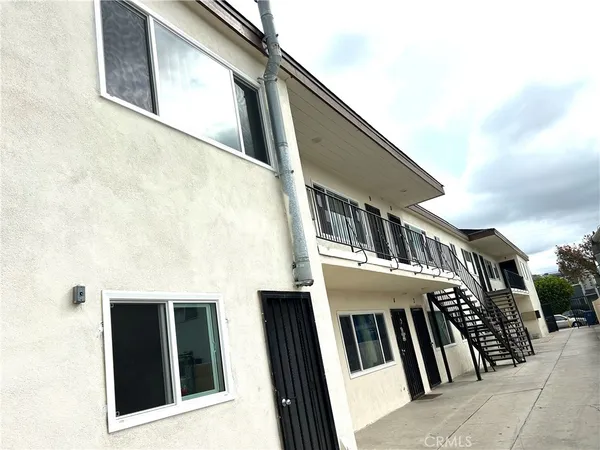 $2,200,000 | 2285 Lewis Avenue, Long Beach, CA 90806