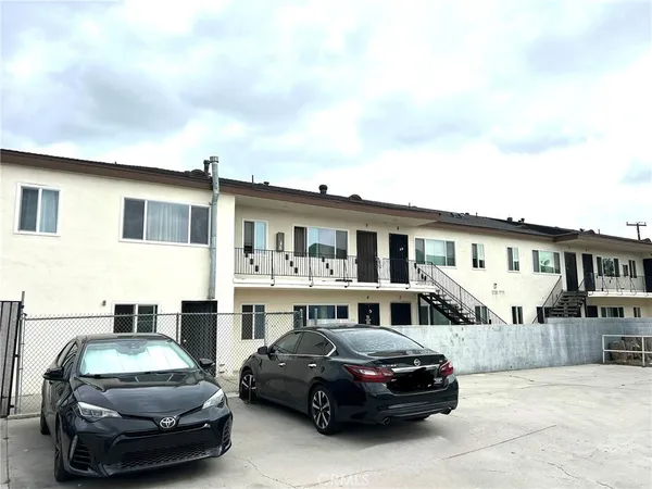$2,200,000 | 2285 Lewis Avenue, Long Beach, CA 90806