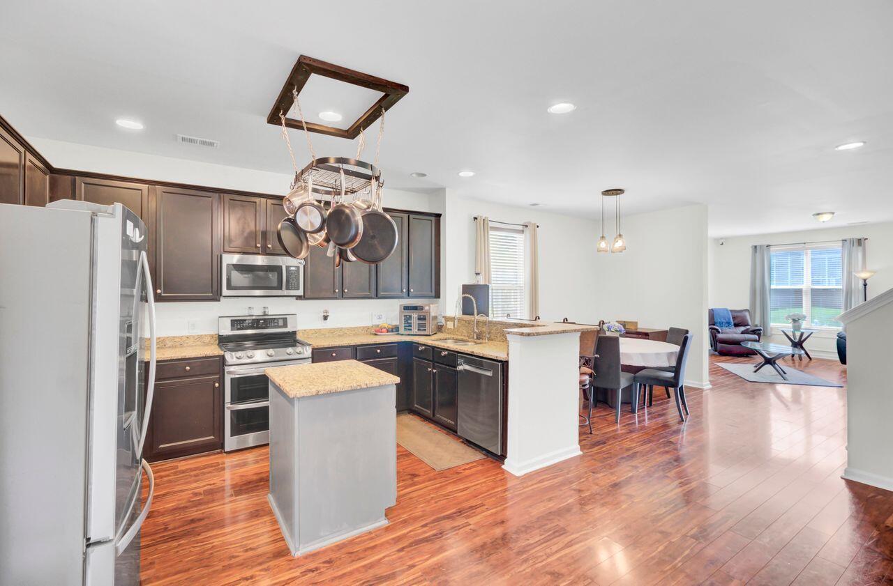 613 Ravens Wood Road Summerville, SC 29486 - Photo 11 of 43 (14)