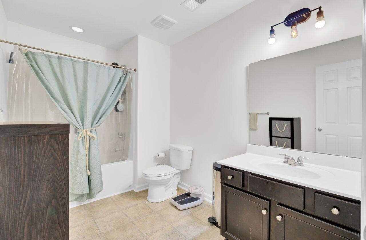 613 Ravens Wood Road Summerville, SC 29486 - Photo 32 of 43 (37)
